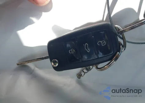 2014 Volkswagen Passat 1.8T Se z USA, uszkodzony, nr VIN 1VWBS7A30EC088586